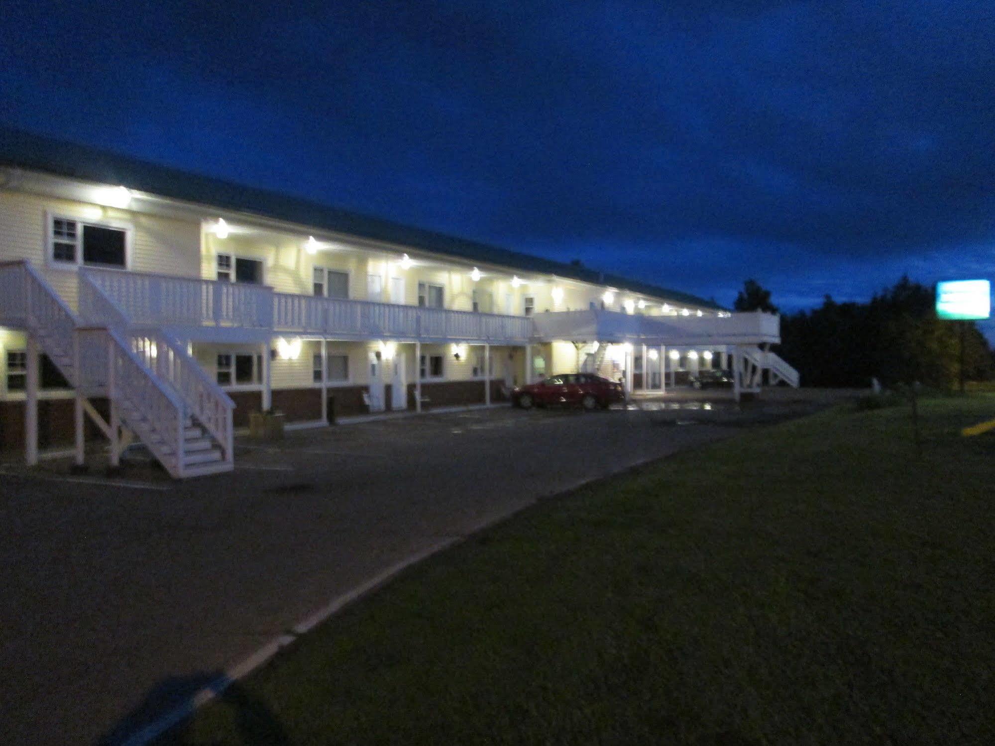 Scenic Motel Монктон Екстер'єр фото