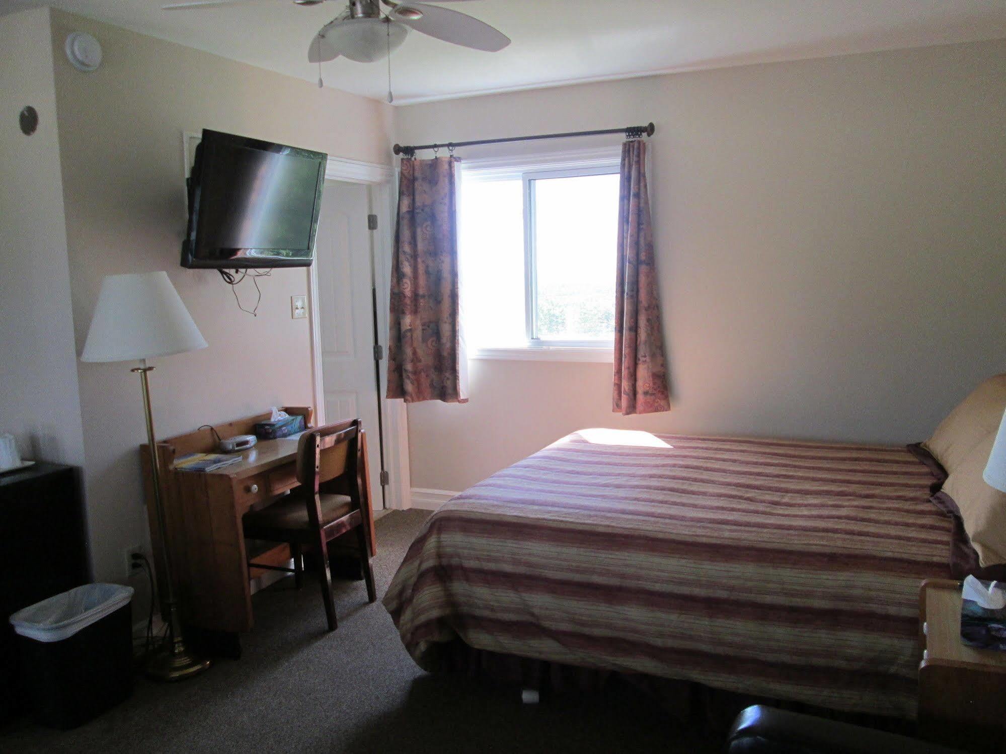Scenic Motel Монктон Екстер'єр фото